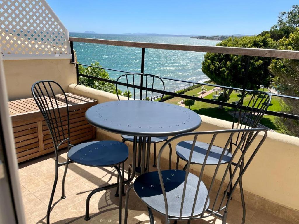 Seaside View Apartment Estepona Buitenkant foto